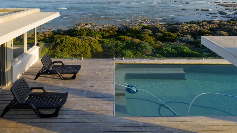 5 Bedroom Property for Sale in Suiderstrand Western Cape